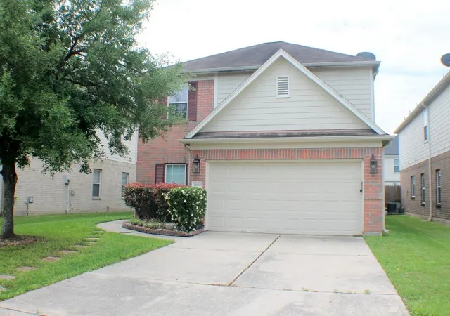 Photo 2 of Single family home for sale at 14810 Juniper Dale Ct, Houston, TX 77049 | MLS# 6388447 | Listing updated on 2026-09-08