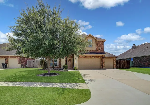 1st image of 11722 Eagle Ridge Dr, Dayton, TX 77535 | MLS# 49061863