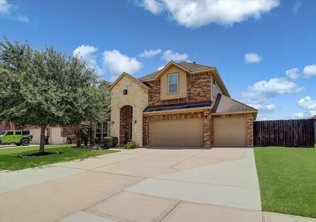 2nd image of 11722 Eagle Ridge Dr, Dayton, TX 77535 | MLS# 49061863