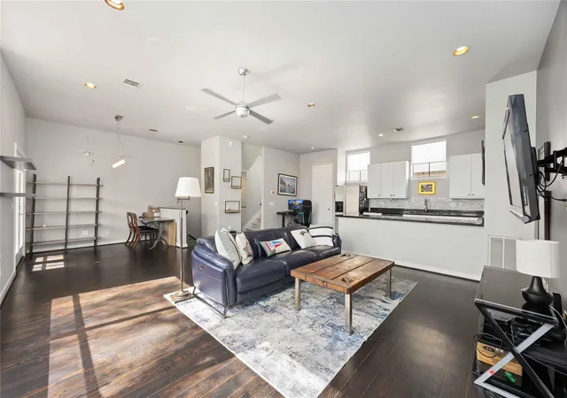 Photo 3 of Townhouse for sale at 939 Colorado St #17, Houston, TX 77007 | MLS# 69740306 | Listing updated on 2026-07-25