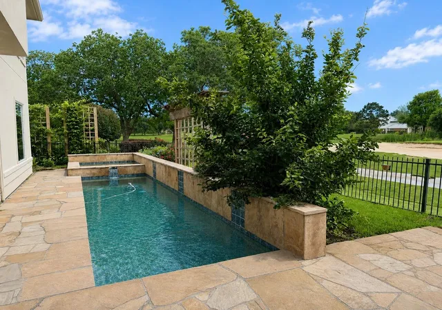 Photo 1 of Single family home for sale at 2406 Masters Dr, League City, TX 77573 | MLS# 19009284 | Listing updated on 2026-06-07