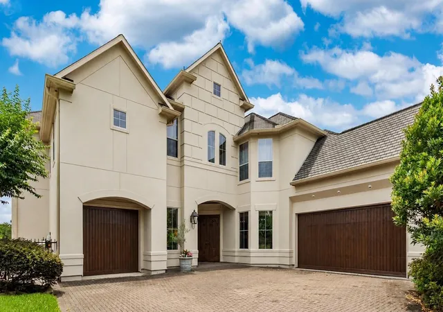Photo 2 of Single family home for sale at 2406 Masters Dr, League City, TX 77573 | MLS# 19009284 | Listing updated on 2026-06-07