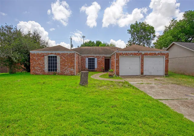 Homes for sale in Baytown, TX | 4511 Ponderosa Dr, Baytown, TX 77521 | MLS# 50021112