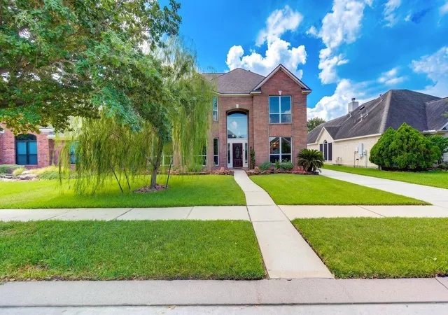 Photo 2 of Single family home for sale at 11915 Cyn Timbers Dr, Tomball, TX 77377 | MLS# 61763170 | Listing updated on 2026-09-11