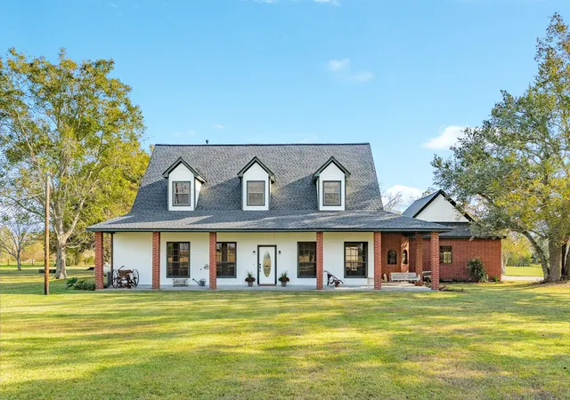 Photo 1 of Sale Pending at 310 County Rd 47, Angleton, TX 77515 | MLS# 14516361 | Listing updated on 2026-09-11