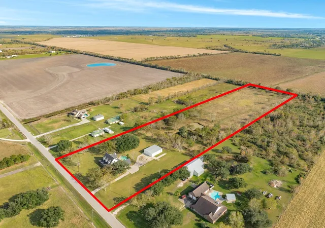 Photo 3 of Sale Pending at 310 County Rd 47, Angleton, TX 77515 | MLS# 14516361 | Listing updated on 2026-09-11