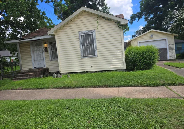 1st image of 1609 Cavalcade St, Houston, TX 77009 | MLS# 83434529