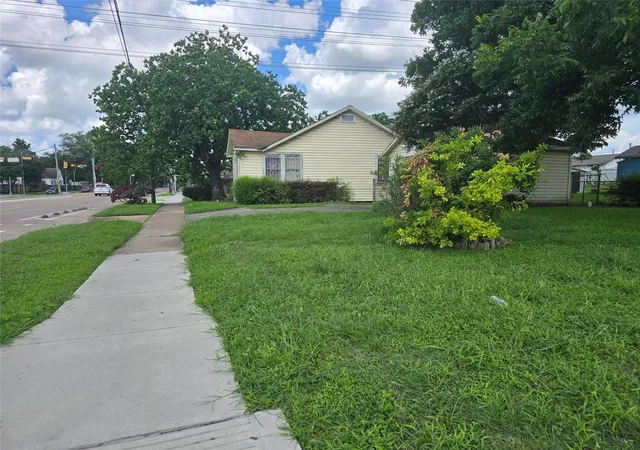 5th image of 1609 Cavalcade St, Houston, TX 77009 | MLS# 83434529