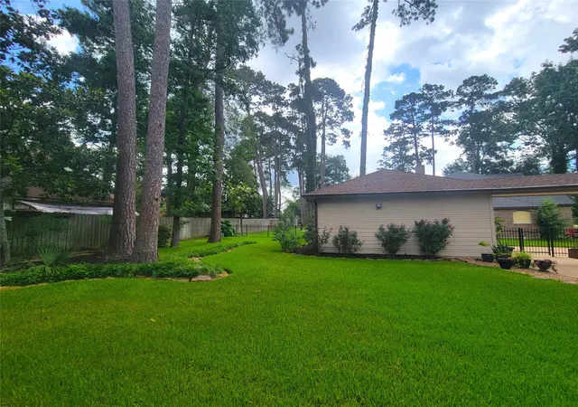 Photo 2 of Single family home for sale at 549 Stephen F Austin Dr, Conroe, TX 77302 | MLS# 67208561 | Listing updated on 2026-09-06