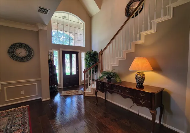 Photo 3 of Single family home for sale at 549 Stephen F Austin Dr, Conroe, TX 77302 | MLS# 67208561 | Listing updated on 2026-09-06
