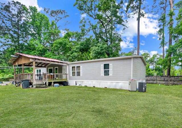 Photo 3 of Single family home for sale at 23594 Pine Forest Dr, New Caney, TX 77357 | MLS# 28620487 | Listing updated on 2026-07-05