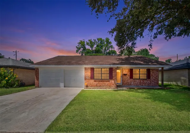 Photo 1 of Single family home for sale at 1104 E 13th Street, Deer Park, TX 77536 | MLS# 47155466 | Listing updated on 2026-10-05