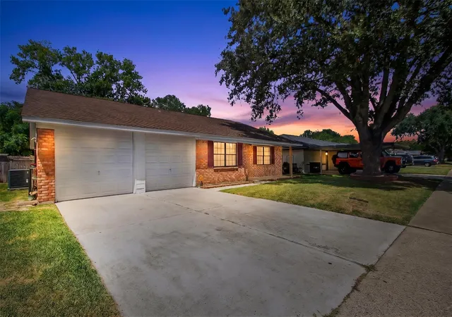 Photo 2 of Single family home for sale at 1104 E 13th Street, Deer Park, TX 77536 | MLS# 47155466 | Listing updated on 2026-10-05