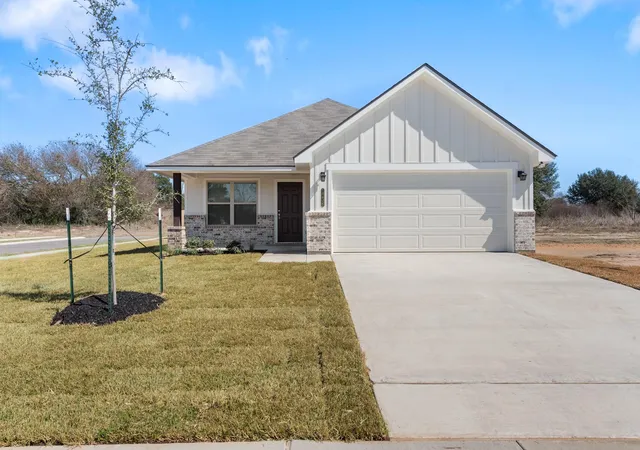 Homes for sale in Navasota, TX | 1236 High St, Navasota, TX 77868 | MLS# 53825423