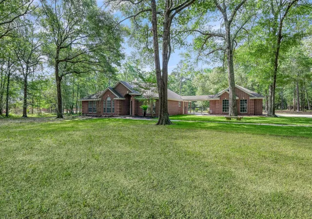 Photo 3 of Single family home for sale at 5307 Country Ct, Magnolia, TX 77354 | MLS# 58383324 | Listing updated on 2026-10-06