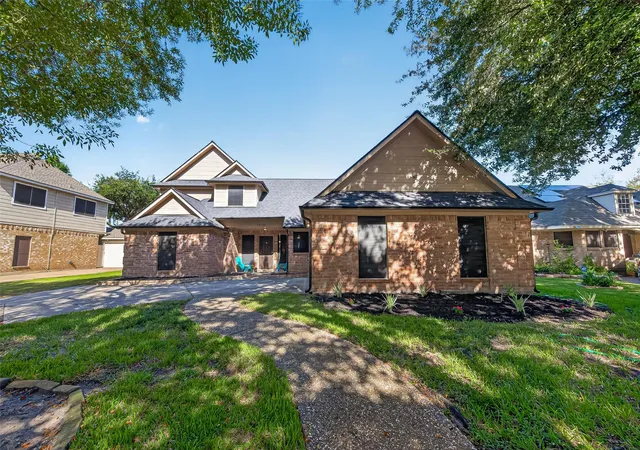 Photo 1 of Single family home for sale at 14715 Summerway Ln, Houston, TX 77014 | MLS# 41109078 | Listing updated on 2026-10-08