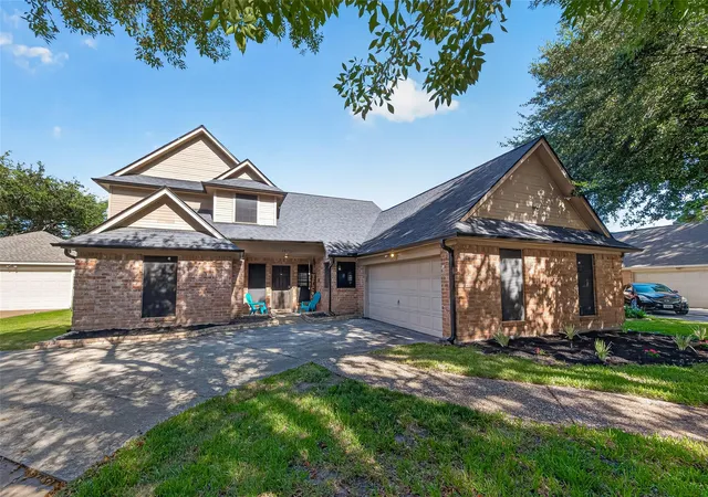 Photo 2 of Single family home for sale at 14715 Summerway Ln, Houston, TX 77014 | MLS# 41109078 | Listing updated on 2026-10-08