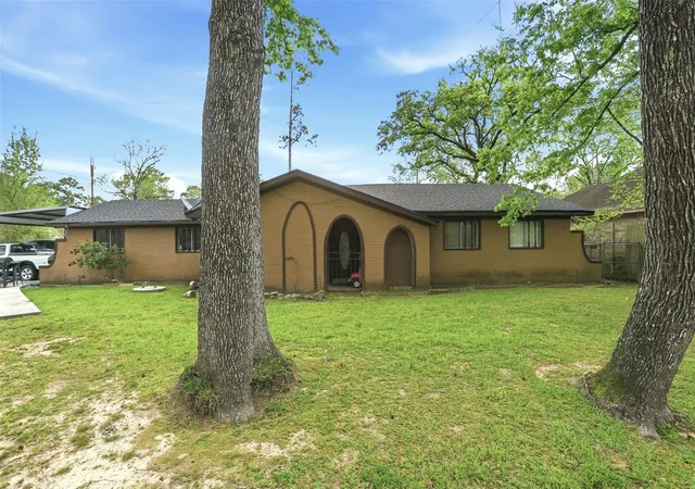 Photo 2 of Single family home for sale at 21818 Forest Glade Dr, Humble, TX 77338 | MLS# 5665110 | Listing updated on 2026-04-15