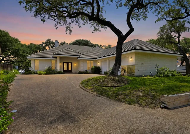 1st image of 2513 Turkey Neck Cir, Rockport, TX 78382 | MLS# 72598724