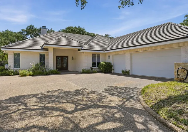 4th image of 2513 Turkey Neck Cir, Rockport, TX 78382 | MLS# 72598724