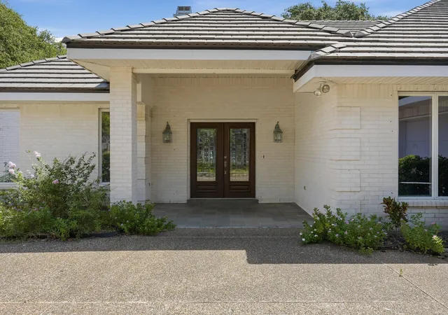 5th image of 2513 Turkey Neck Cir, Rockport, TX 78382 | MLS# 72598724
