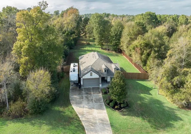 1st image of 13874 Oak Manor Dr, Willis, TX 77318 | MLS# 76540668