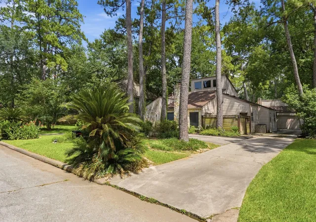 Photo 1 of Single family home for sale at 6611 Rippling Holw Dr, Spring, TX 77379 | MLS# 25985554 | Listing updated on 2026-07-30