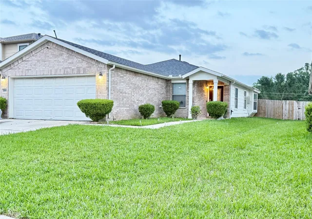 Homes for sale in Spring, TX | 22843 Twisting Pine Dr, Spring, TX 77373 | MLS# 94264568