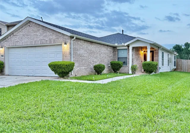 Homes for sale in Spring, TX | 22843 Twisting Pine Dr, Spring, TX 77373 | MLS# 94264568