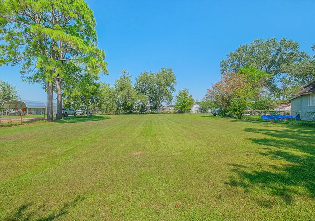 2nd image of 8903 Charity St, Needville, TX 77461 | MLS# 41540239