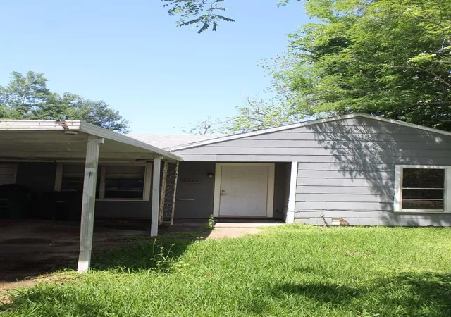 1st image of 4813 Angleton St, Houston, TX 77033 | MLS# 94385602