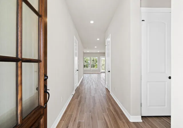 Photo 2 of Single family home for sale at 1605 Carefree Cir, Seabrook, TX 77586 | MLS# 15932950 | Listing updated on 2026-09-19