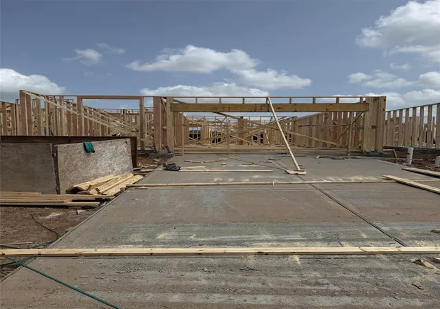 Photo 3 of Single family home for sale at 738 Hummingbird Hvn Dr, Richmond, TX 77406 | MLS# 42332567 | Listing updated on 2026-09-23