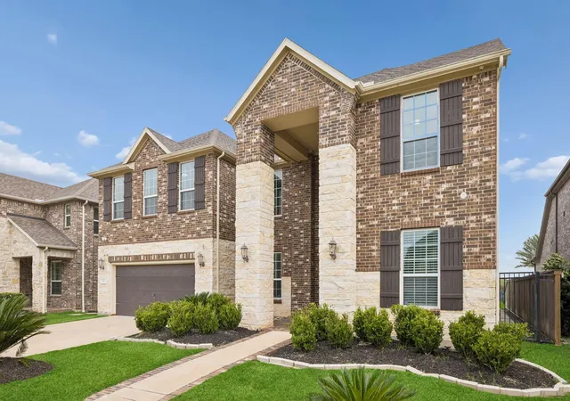 26th image of 66 Zenith Ln, Sugar Land, TX 77498 | MLS# 39653410