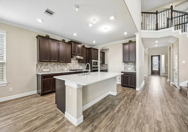 5th image of 66 Zenith Ln, Sugar Land, TX 77498 | MLS# 39653410