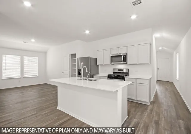 Photo 2 of Single family home for sale at 567 Belle Springs Ln, Conroe, TX 77301 | MLS# 44599712 | Listing updated on 2026-09-17