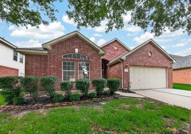 Photo 2 of Single family home for sale at 7019 Fountain Lilly Dr, Humble, TX 77346 | MLS# 90210538 | Listing updated on 2026-10-09