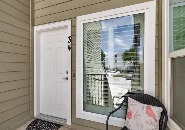 2nd image of 34 April Point Dr S, Montgomery, TX 77356 | MLS# 13713862