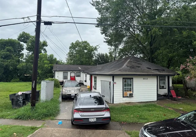 Photo 1 of Single family home for sale at 2512 Altoona St, Houston, TX 77026 | MLS# 97856094 | Listing updated on 2026-09-03