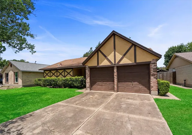 image of 2502 Woodwild Dr, Houston, TX 77038 | MLS# 18006703