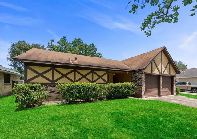 image of 2502 Woodwild Dr, Houston, TX 77038 | MLS# 18006703