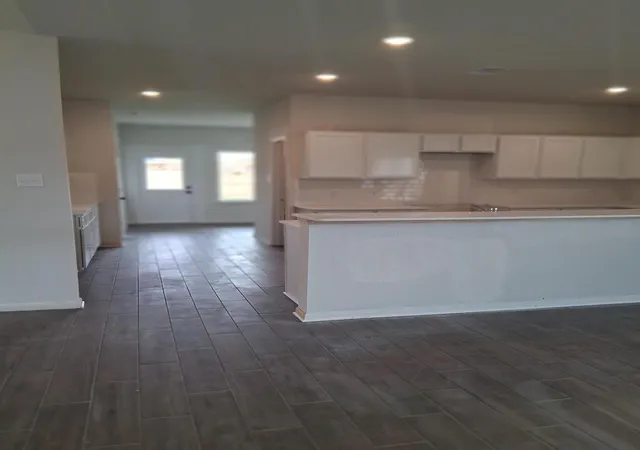 5th image of 1926 Middle Pass Ln, Angleton, TX 77515 | MLS# 71444538