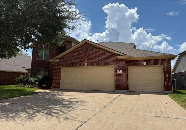 Photo 2 of Single family home for sale at 18042 Oakridge Cyn Ln, Richmond, TX 77407 | MLS# 28023025 | Listing updated on 2026-09-09
