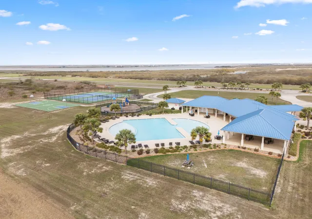 Homes for sale in Palacios, TX | 3305 Bay Point Dr, Palacios, TX 77465 | MLS# 88036906