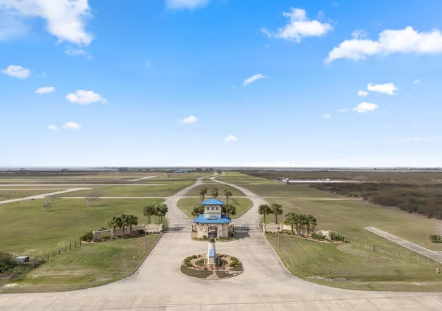 Homes for sale in Palacios, TX | 3305 Bay Point Dr, Palacios, TX 77465 | MLS# 88036906