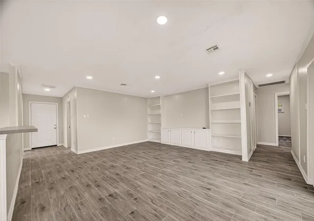 4th image of 7627 Green Lawn Dr, Houston, TX 77088 | MLS# 93211413