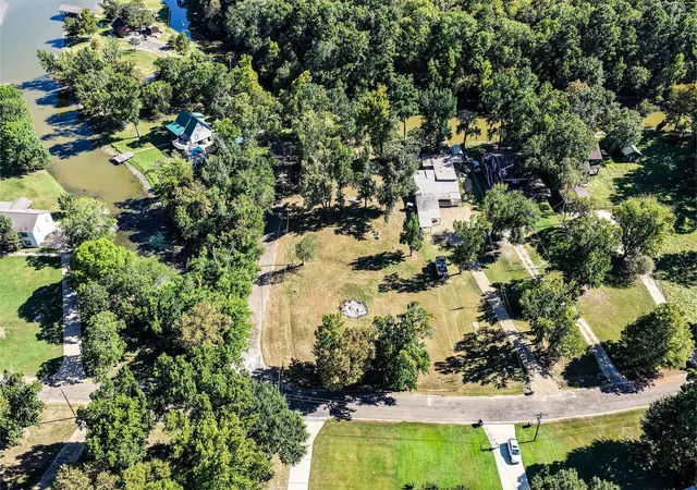 Photo 3 of Land for sale at 26 Lake View Dr, Huntsville, TX 77320 | MLS# 47073729 | Listing updated on 2026-09-02