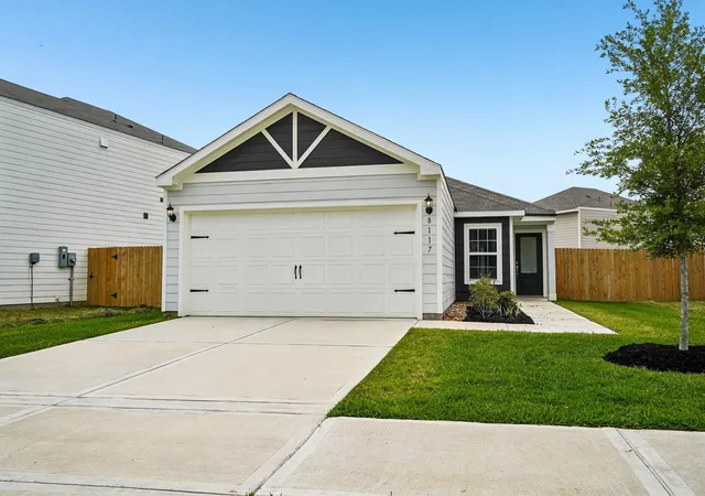 Photo 1 of Sale Pending at 8117 Sunberry Shadow Dr, Houston, TX 77016 | MLS# 62312118 | Listing updated on 2026-09-13