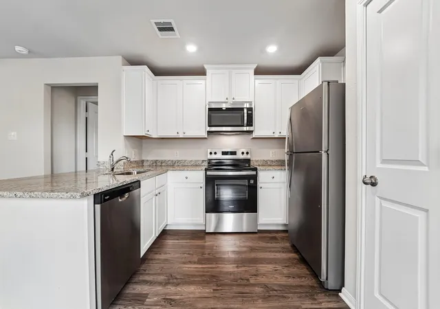 Photo 2 of Sale Pending at 8117 Sunberry Shadow Dr, Houston, TX 77016 | MLS# 62312118 | Listing updated on 2026-09-13