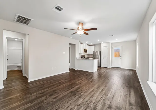 Photo 3 of Sale Pending at 8117 Sunberry Shadow Dr, Houston, TX 77016 | MLS# 62312118 | Listing updated on 2026-09-13